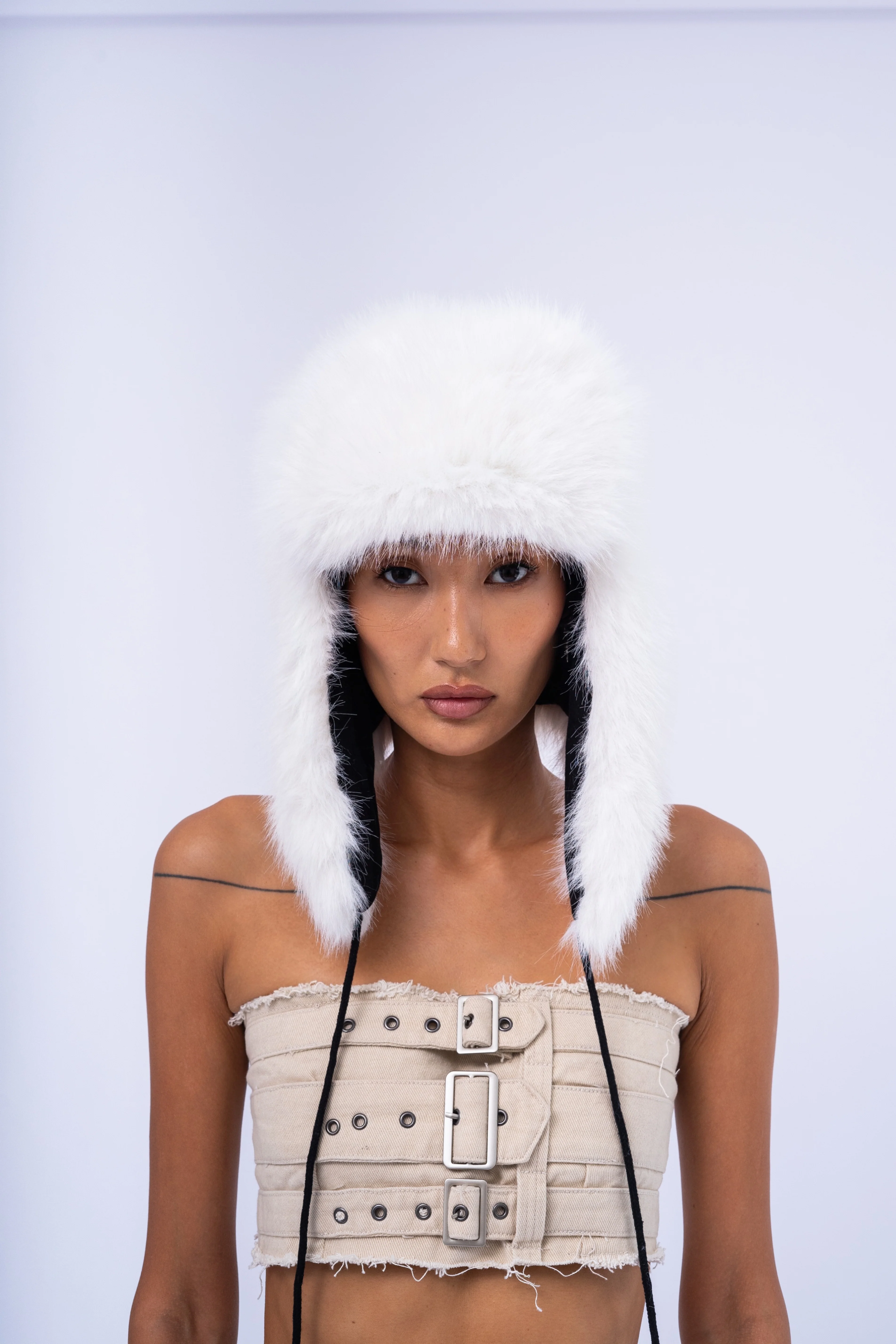 FLUFFY HAT. - Image 6